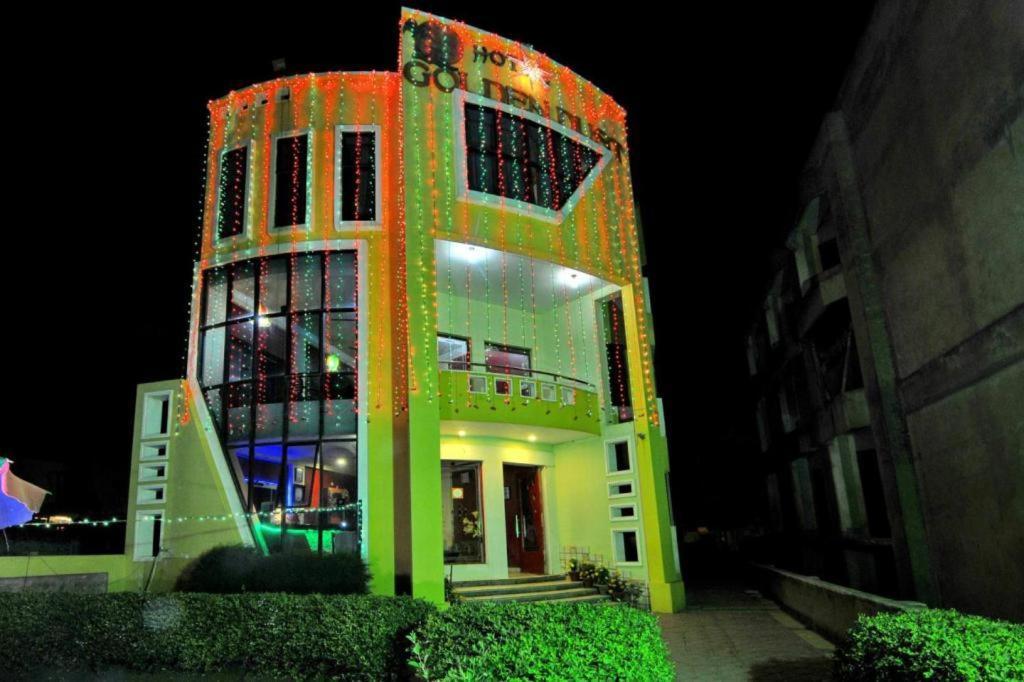 Hotel Golden Dust Purí Exteriér fotografie
